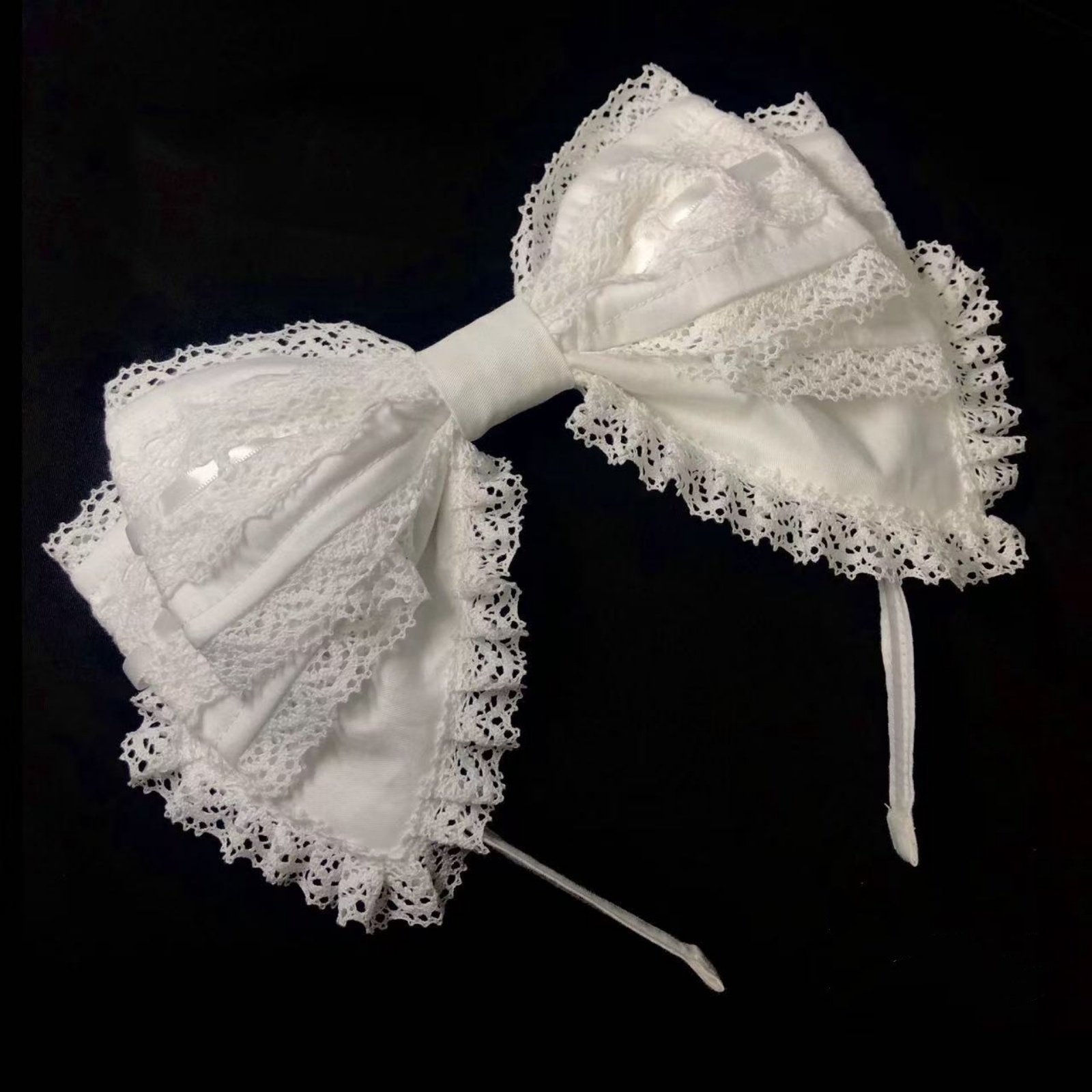 Women Accessories Photos - Cerchietto Bianco con Fiocco in Pizzo,