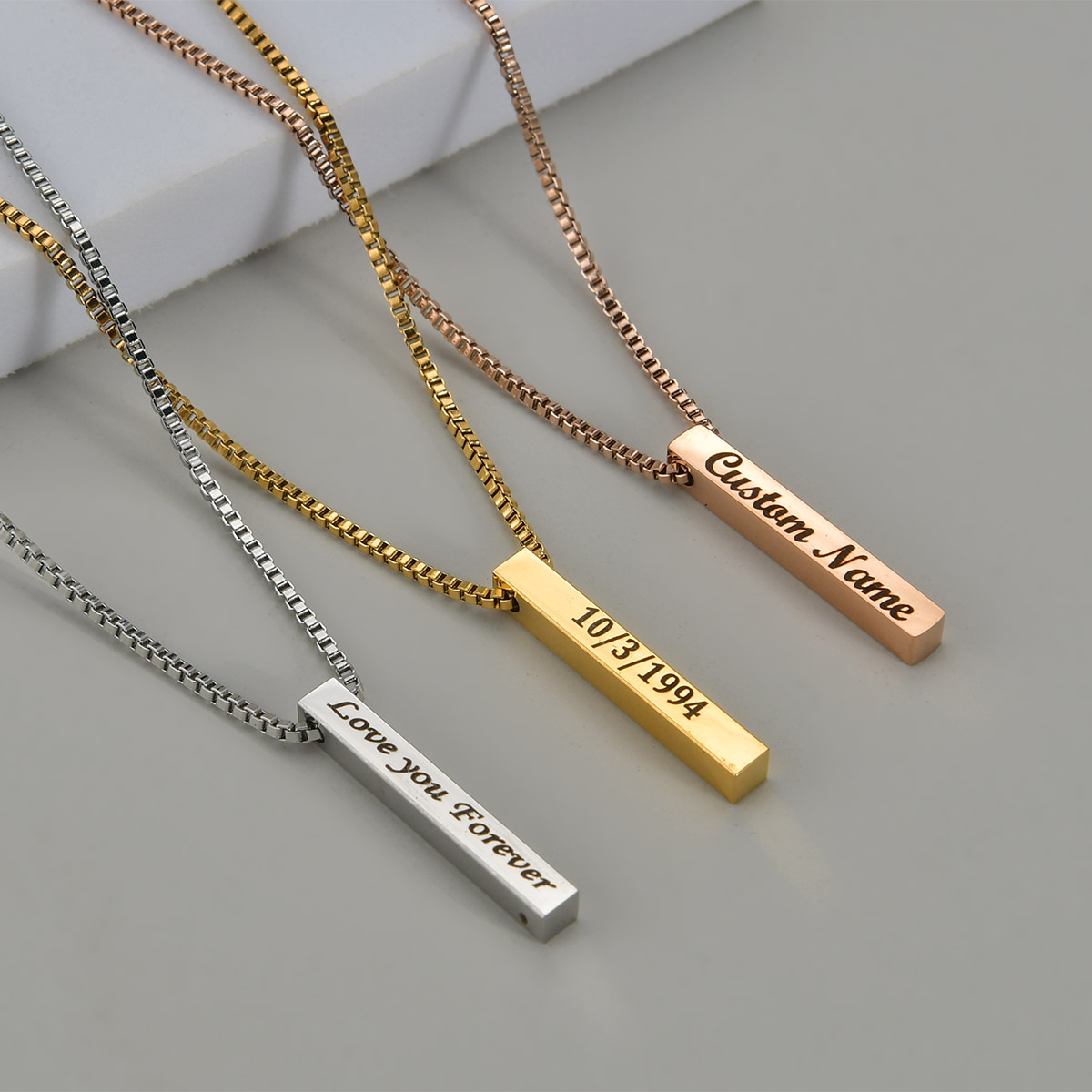 Women Accessories Gift Box - Collane con ciondolo quadrato con data
