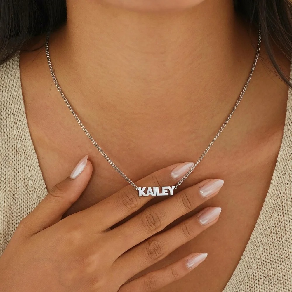 Women Accessories Gift Box - Collana con nome personalizzato e catena