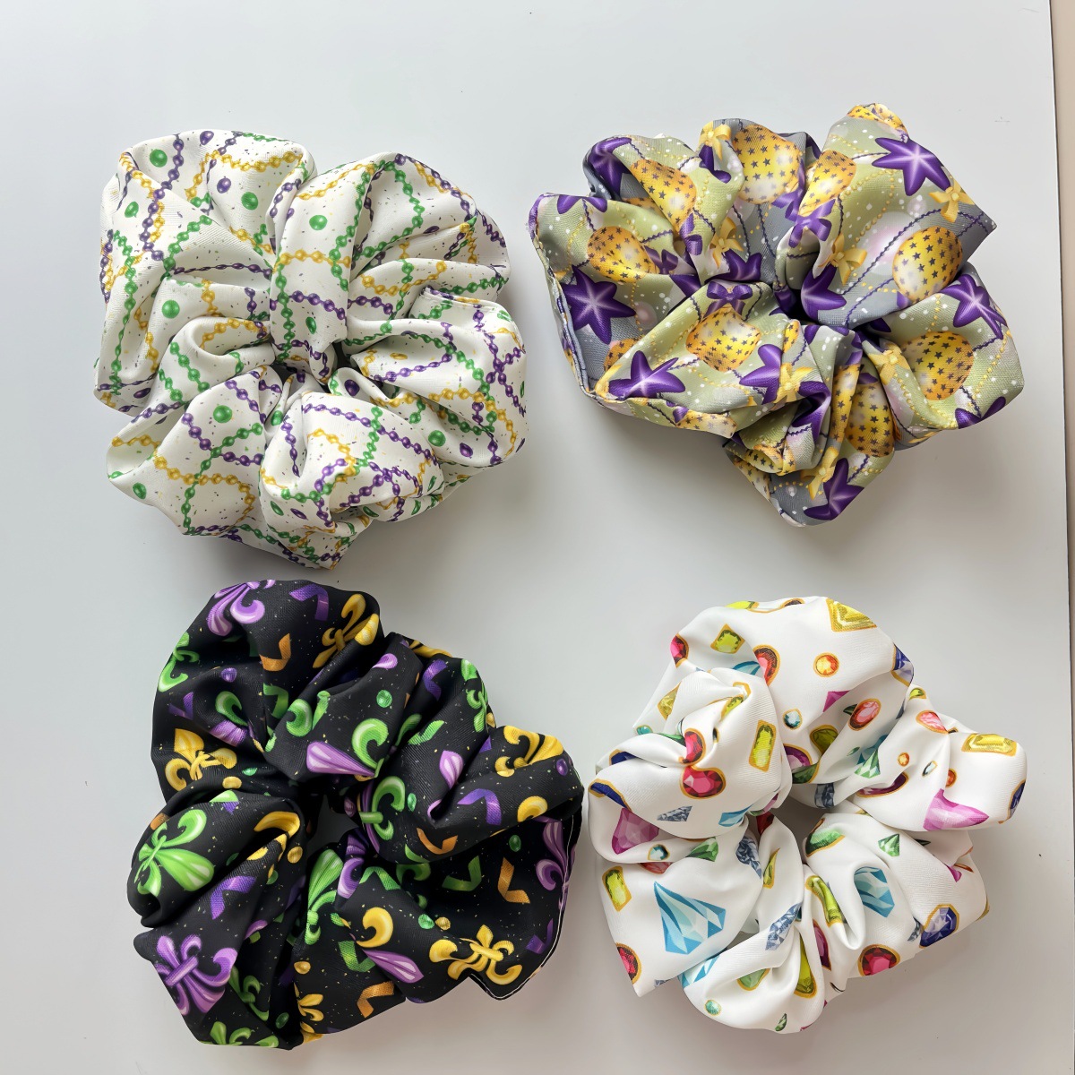 Women Accessories In Wholesale - Accessori per Capelli e Copricapi all'Ingrosso: