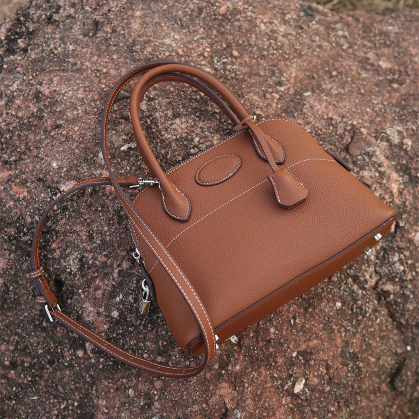 Nuova Borsa a Tracolla a Forma - Women'S Accessories Handbags recensione e prezzo