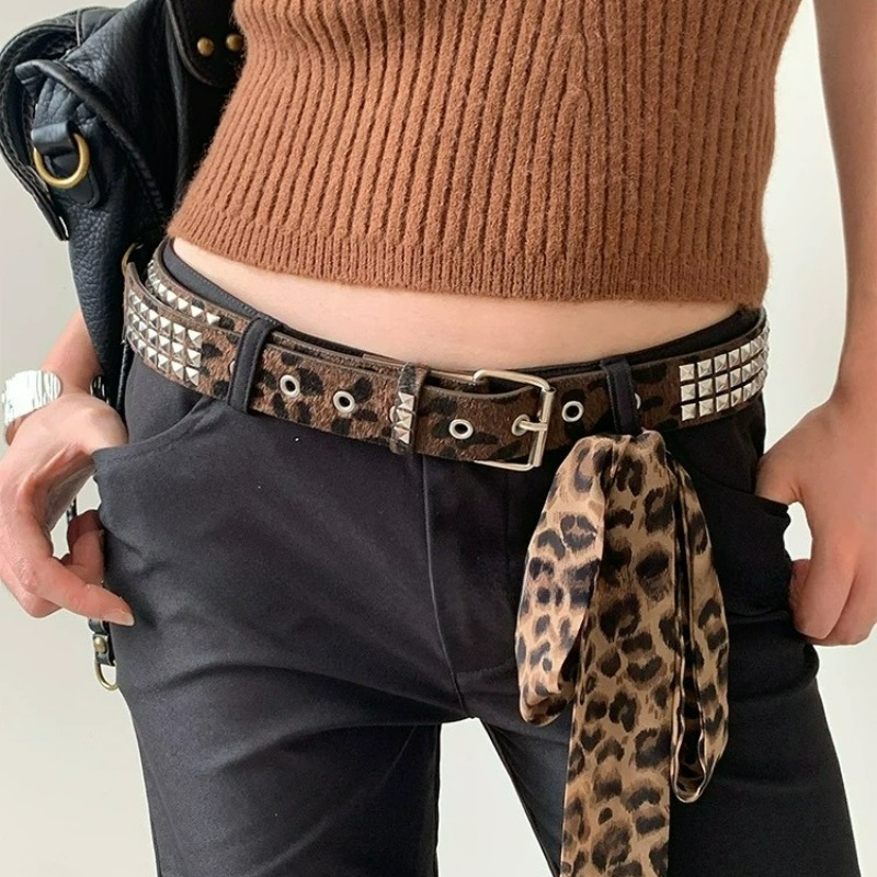 Cintura Y2K con Rivetti Leopar - Women'S Jeans Accessories Chain recensione e prezzo
